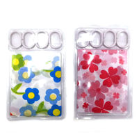 Imagen de Cortina de baño con 8 aros de plástico, varios colores, en blister