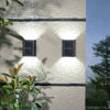 Imagen de Farol de pared solar chico, luz en 2 direcciones en caja