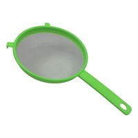 Imagen de Colador cernidor de plástico con asa, varios colores