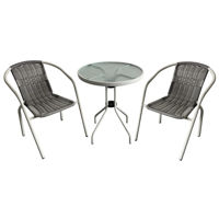 Imagen de Mesa de metal color blanco tapa de vidrio, con 2 sillas de metal y símil rattan, en caja