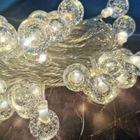 Imagen de Luces led x40, bolas luz cálida, 220v 8 metros, extensible en caja