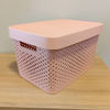 Imagen de Caja organizadora de plástico con tapa calada 17L, ROSADO