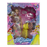 Imagen de Muñeca, con vestidos y accesorios, varios colores en caja