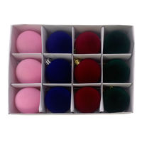 Imagen de Bolas navideñas x12 6cm, textura símil terciopelo 4colores, en caja