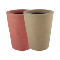 Imagen de Maceta de plástico rotomoldeado, textura rayas, mediana, varios colores